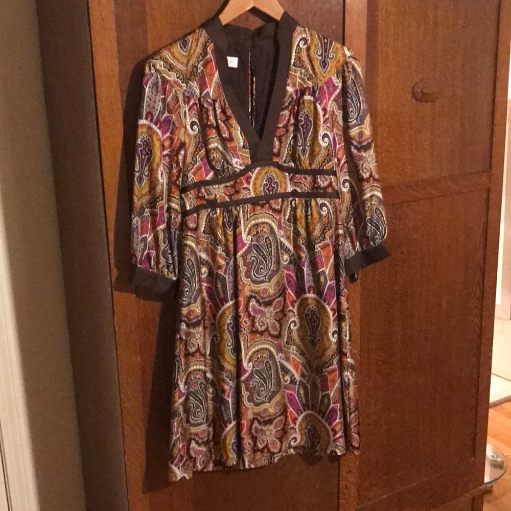 Tibi size 8, paisley silk dress with key hole back